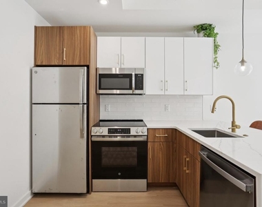 416 Vine Street - Photo Thumbnail 2