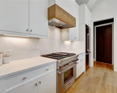 118 Gainey Lane - Photo Thumbnail 16