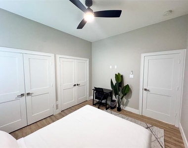 4923 Pederson Street - Photo Thumbnail 5