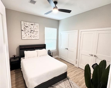 4923 Pederson Street - Photo Thumbnail 3