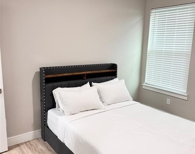 4923 Pederson Street - Photo Thumbnail 13