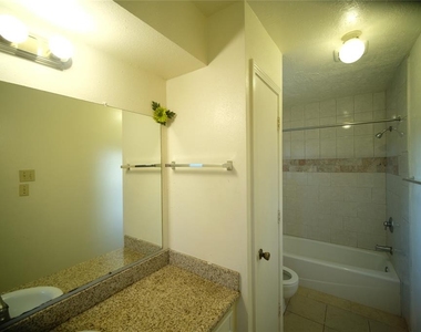 12327 Bexley Drive - Photo Thumbnail 11