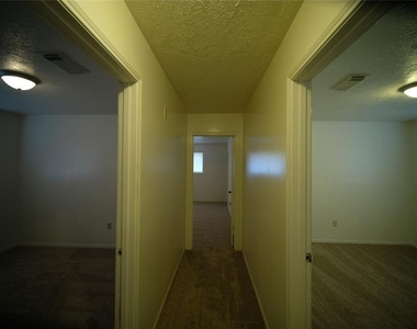 12327 Bexley Drive - Photo Thumbnail 9