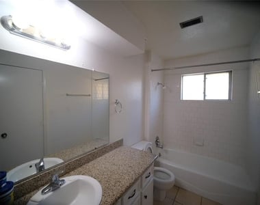 12327 Bexley Drive - Photo Thumbnail 8