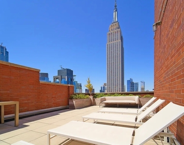 East 34th Street - Photo Thumbnail 8