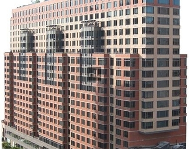 East 34th Street - Photo Thumbnail 7