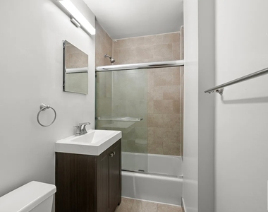 East 83rd Street - Photo Thumbnail 6