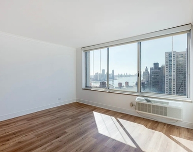 East 57th Street - Photo Thumbnail 1