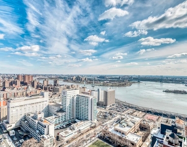 East 95th Street - Photo Thumbnail 13