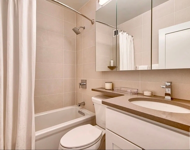 East 95th Street - Photo Thumbnail 5