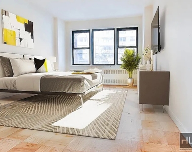East 49 Street - Photo Thumbnail 1