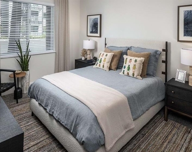 5127 W Tyson Avenue - Photo Thumbnail 60