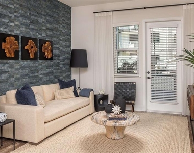 5127 W Tyson Avenue - Photo Thumbnail 18
