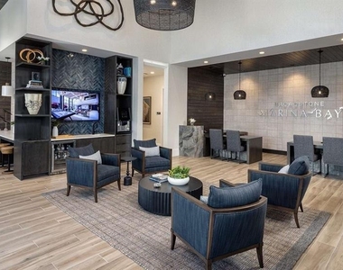 5127 W Tyson Avenue - Photo Thumbnail 3