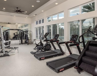 10881 Caladesi Avenue - Photo Thumbnail 7