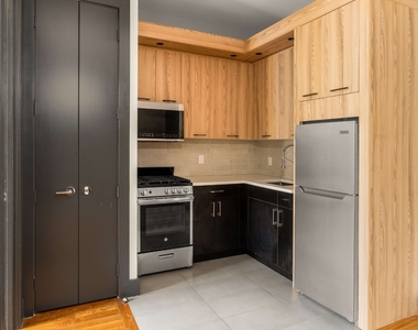 396 South 5th Street - Photo Thumbnail 8