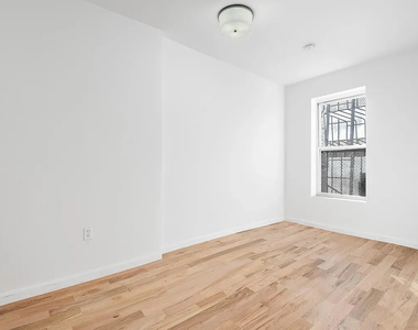782 Bergen Street - Photo Thumbnail 4