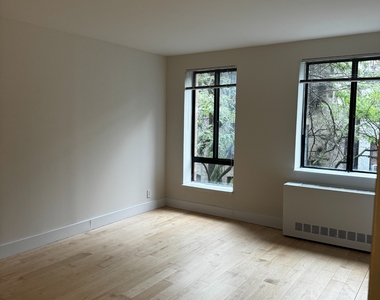 410 West 53rd Street - Photo Thumbnail 2