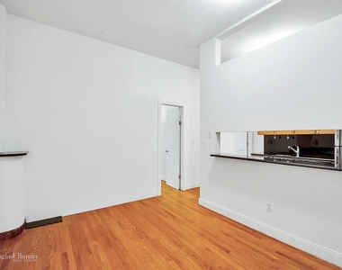 121 Madison Ave - Photo Thumbnail 1