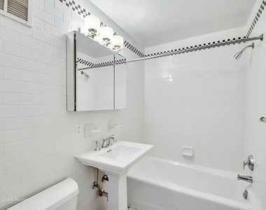 121 Madison Ave - Photo Thumbnail 3