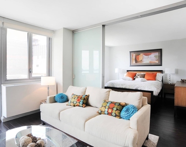 401 E 34th St - Photo Thumbnail 12