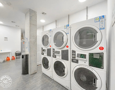 187 Kent Avenue - Photo Thumbnail 7