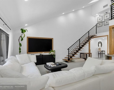 6850 Nw 2nd Ave - Photo Thumbnail 3