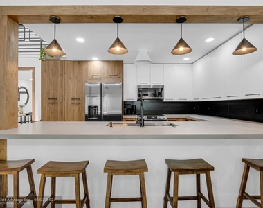 6850 Nw 2nd Ave - Photo Thumbnail 7