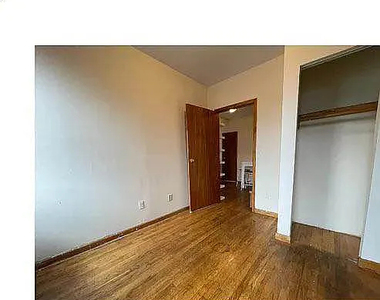 East 7th Street - Photo Thumbnail 5