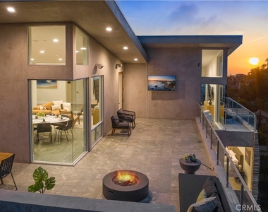 533 Temple Hills Drive - Photo Thumbnail 17