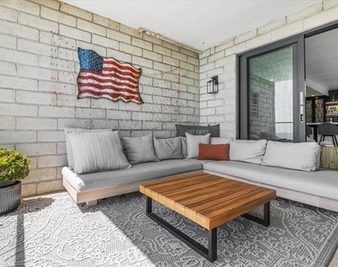 410 Corto Lane - Photo Thumbnail 3