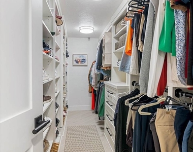 410 Corto Lane - Photo Thumbnail 29