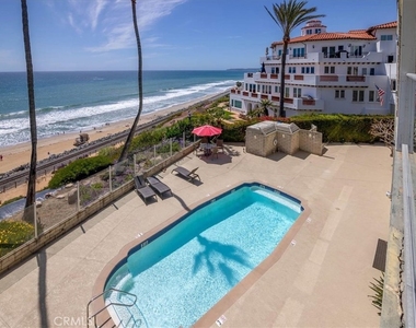 410 Corto Lane - Photo Thumbnail 4