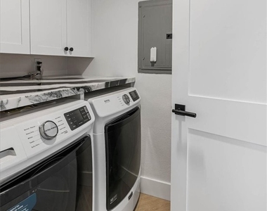 410 Corto Lane - Photo Thumbnail 31