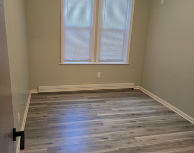 25-51 14th Street - Photo Thumbnail 10