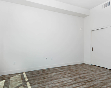 1355 El Camino Real - Photo Thumbnail 11