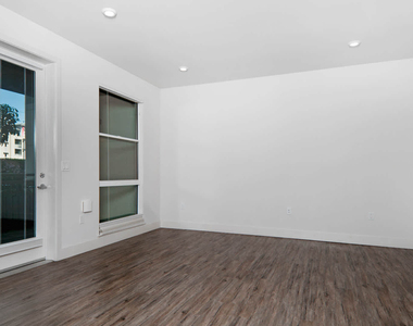 1355 El Camino Real - Photo Thumbnail 9