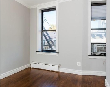 336 E 18th St - Photo Thumbnail 2