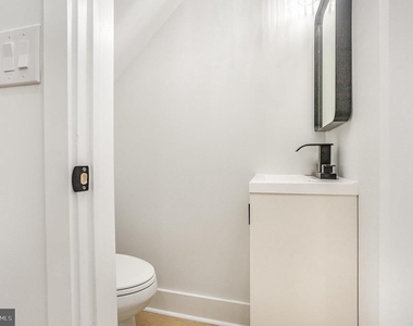 536 Hobart Pl #536 Nw - Photo Thumbnail 5