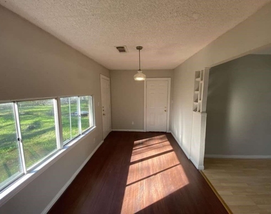 5810 Belmark Street - Photo Thumbnail 4