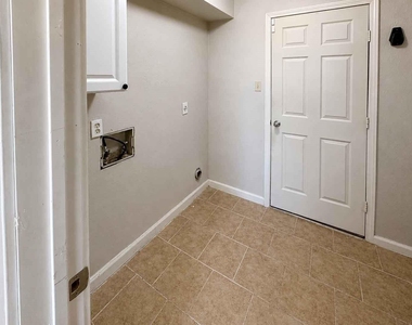 8607 Sherrywood Drive - Photo Thumbnail 19