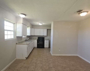 8607 Sherrywood Drive - Photo Thumbnail 2