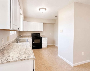 8607 Sherrywood Drive - Photo Thumbnail 15