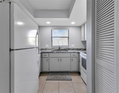 14459 River Beach Drive - Photo Thumbnail 8