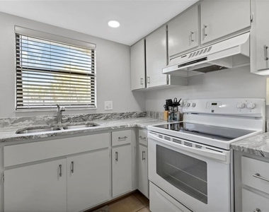 14459 River Beach Drive - Photo Thumbnail 9