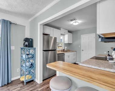 3843 Chapel Drive - Photo Thumbnail 16