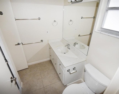 3961 Ashwood Lane - Photo Thumbnail 13