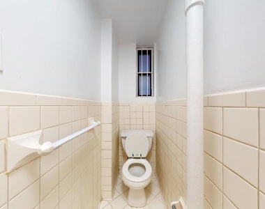 30 Charlton Street - Photo Thumbnail 6