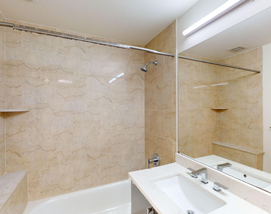 10 Hanover Square - Photo Thumbnail 4