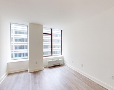 10 Hanover Square - Photo Thumbnail 3